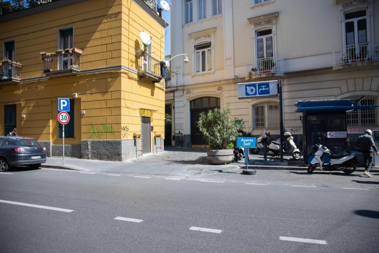 Apartamento La Tana Dei Pirati 2 Nápoles Exterior foto